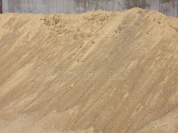 存放的細(xì)河沙